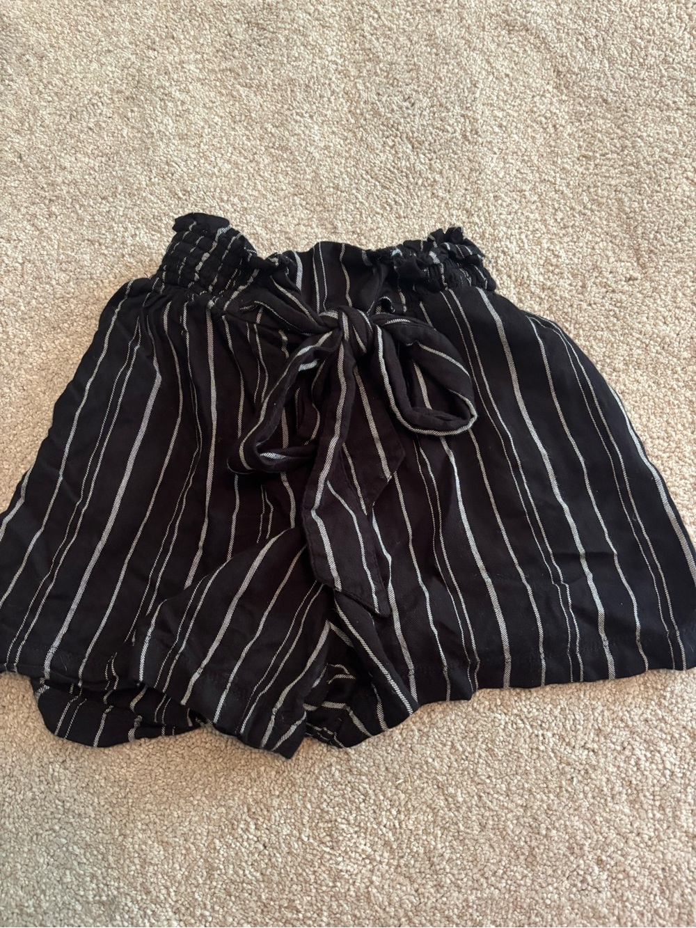 Black Striped Paperbag Waist Women's Shorts Hollister size XXS